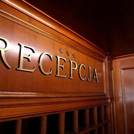 Hotel Plock Bagian luar foto