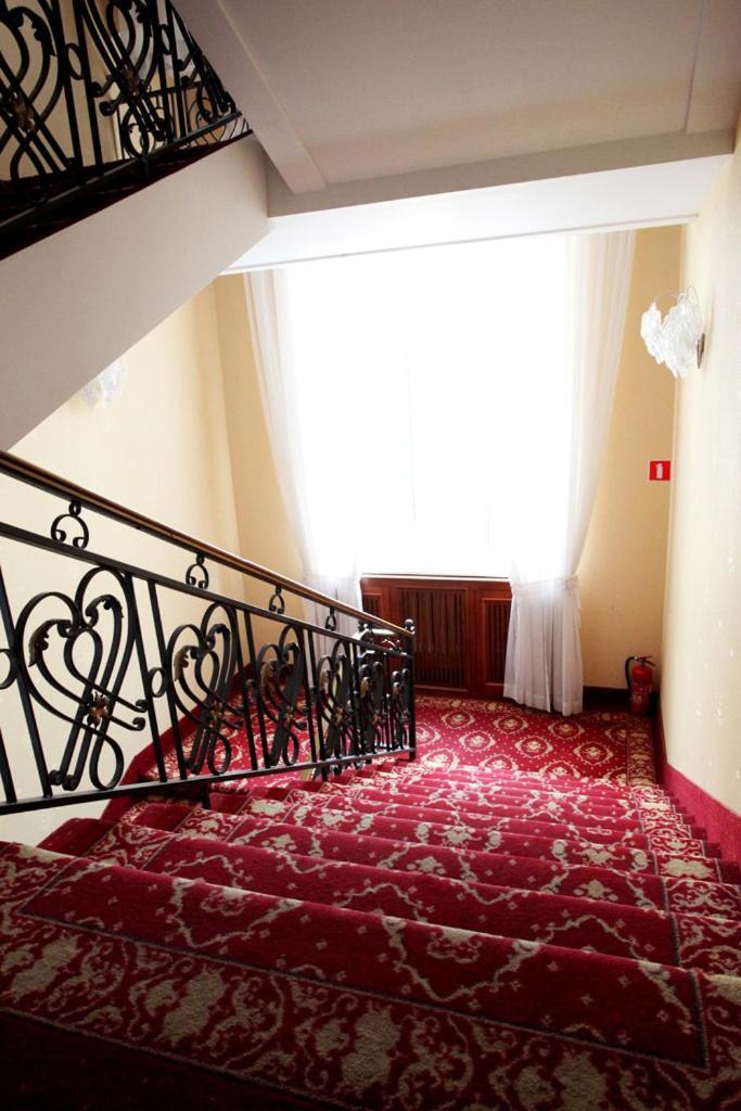 Hotel Plock Bagian luar foto