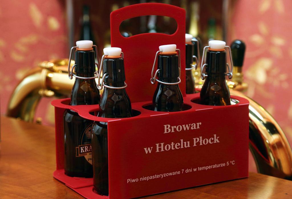 Hotel Plock Bagian luar foto