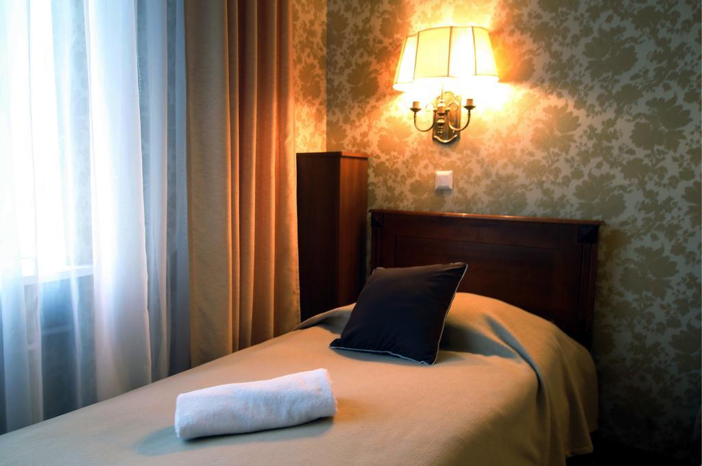 Hotel Plock Bagian luar foto